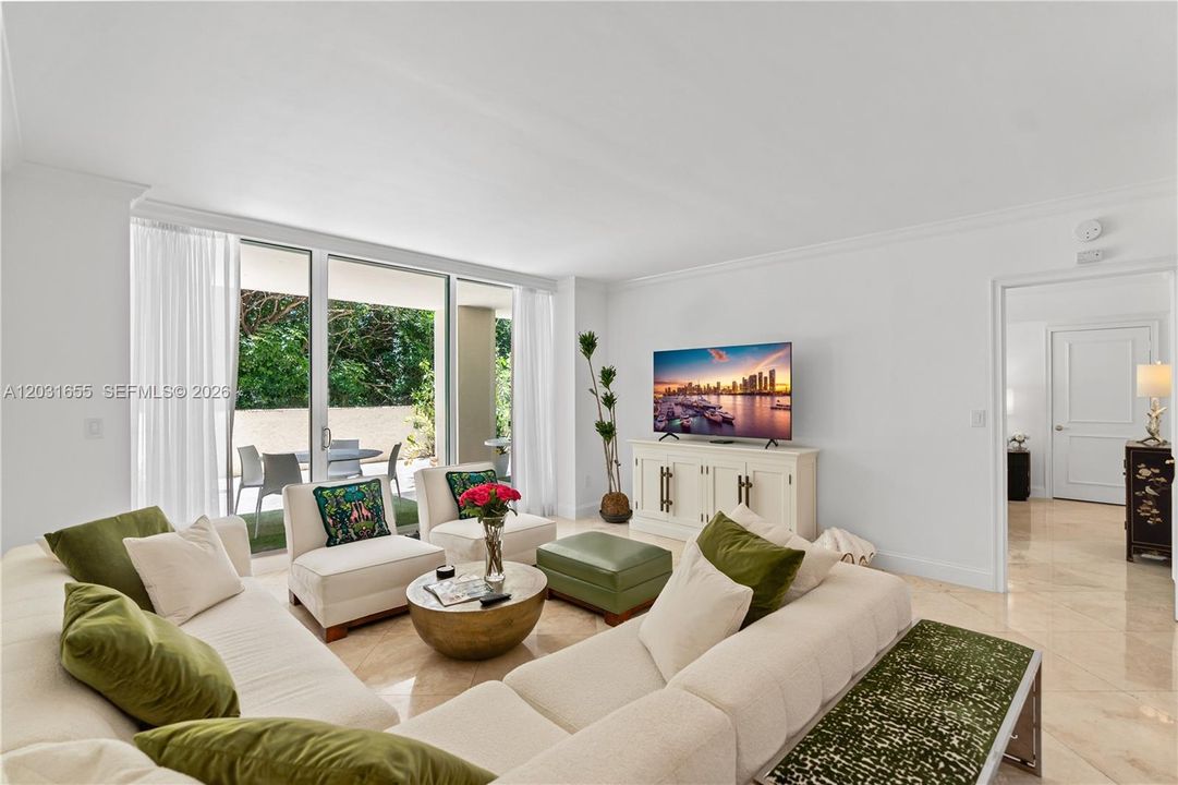 For Sale: $1,729,000 (2 beds, 2 baths, 1560 Square Feet)