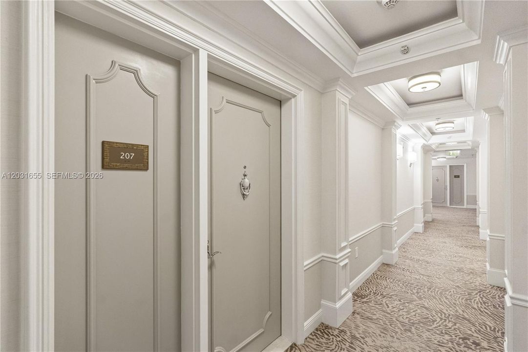 For Sale: $1,729,000 (2 beds, 2 baths, 1560 Square Feet)