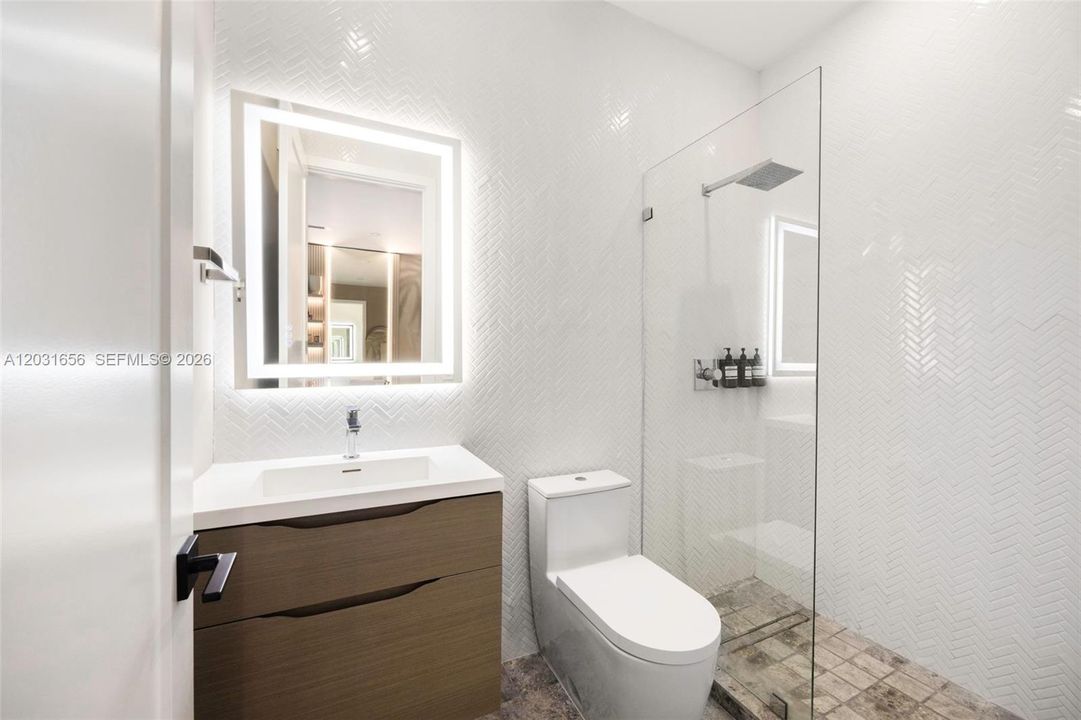 For Sale: $8,750,000 (6 beds, 5 baths, 4823 Square Feet)
