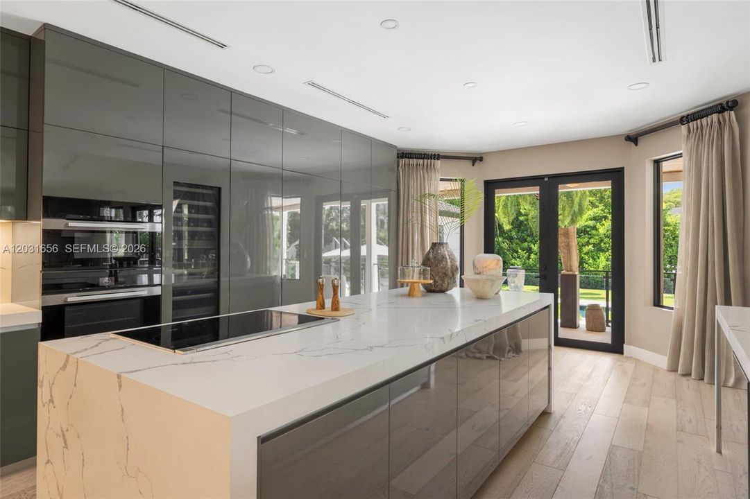 For Sale: $8,750,000 (6 beds, 5 baths, 4823 Square Feet)