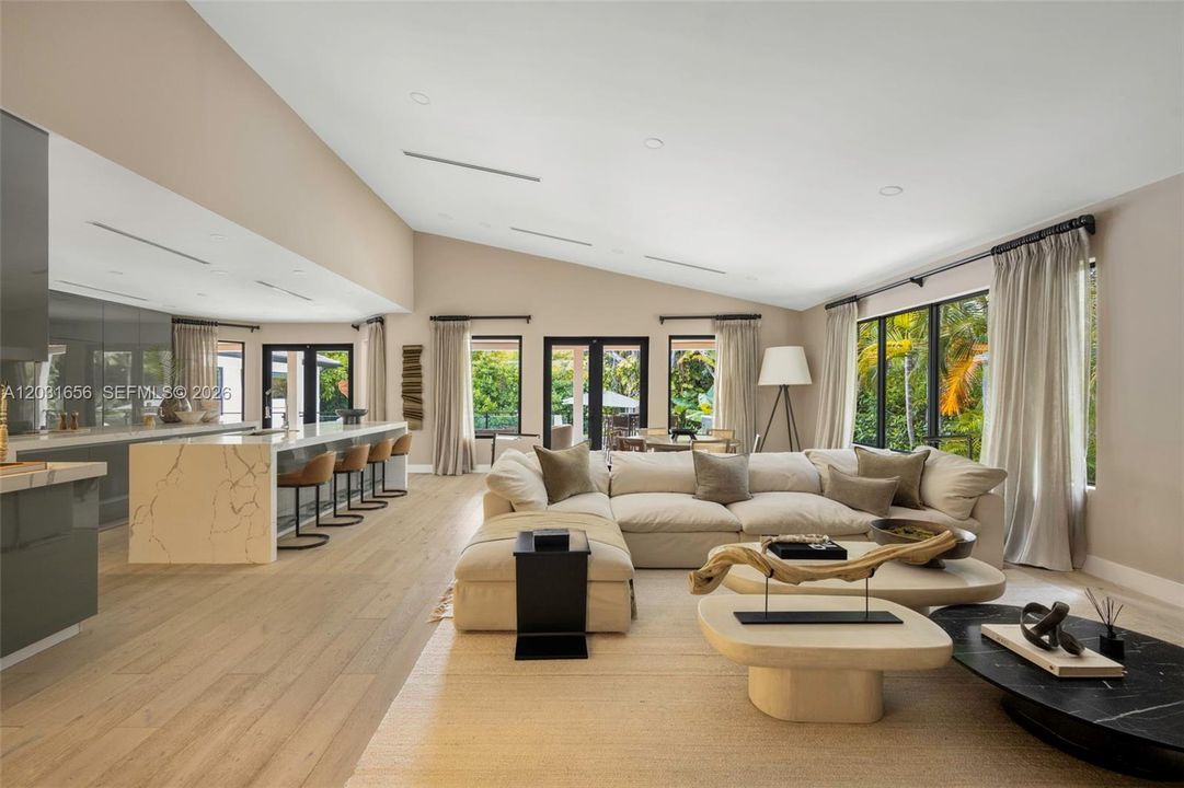 For Sale: $8,750,000 (6 beds, 5 baths, 4823 Square Feet)