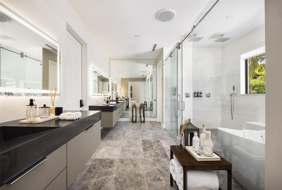 For Sale: $8,750,000 (6 beds, 5 baths, 4823 Square Feet)