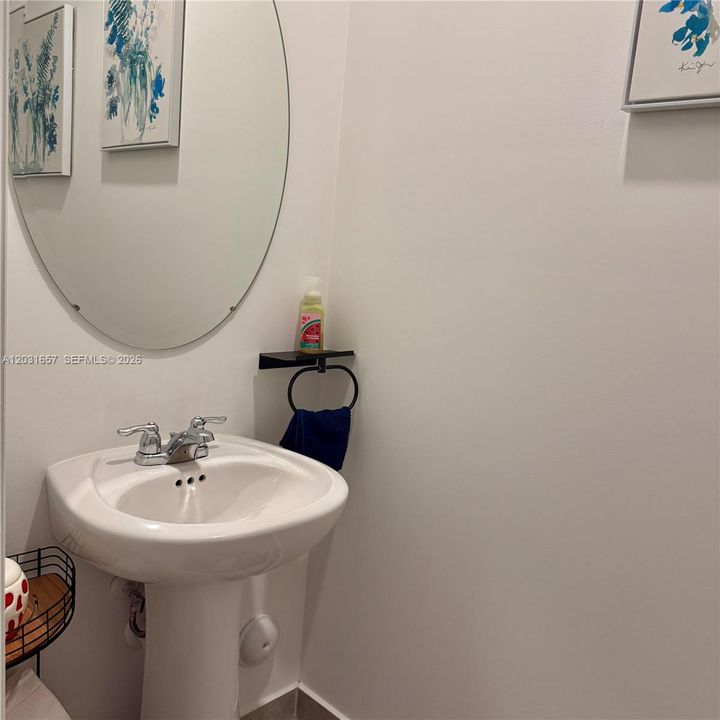 В аренду: $3,500 (4 спален, 2 ванн, 1820 Квадратных фут)
