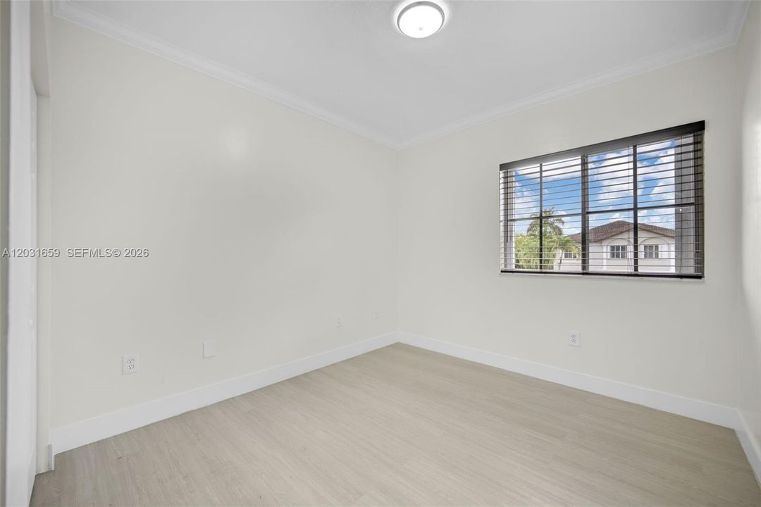 En Venta: $790,000 (4 camas, 3 baños, 2647 Pies cuadrados)
