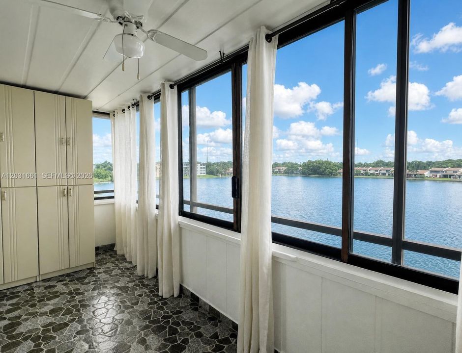 For Sale: $229,000 (2 beds, 2 baths, 1253 Square Feet)