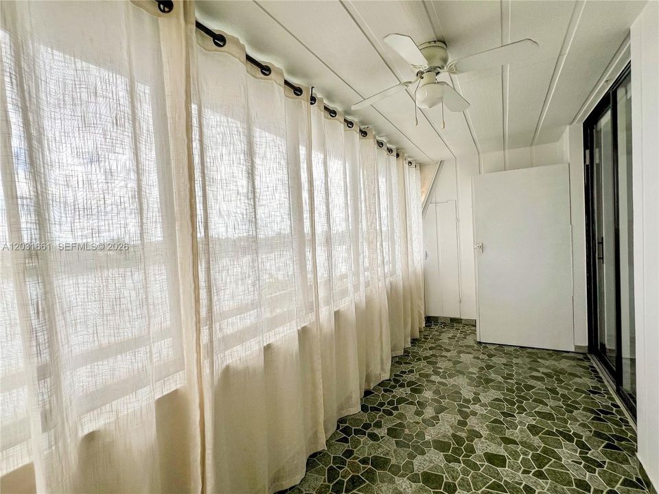 For Sale: $229,000 (2 beds, 2 baths, 1253 Square Feet)