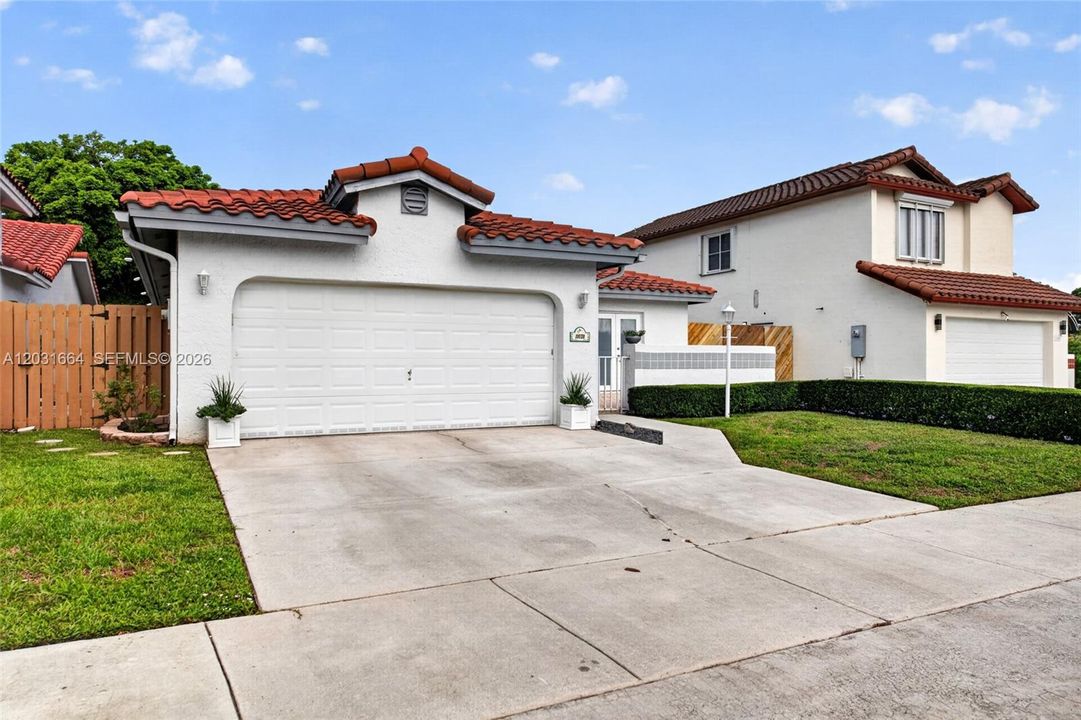 For Sale: $625,000 (3 beds, 2 baths, 1737 Square Feet)