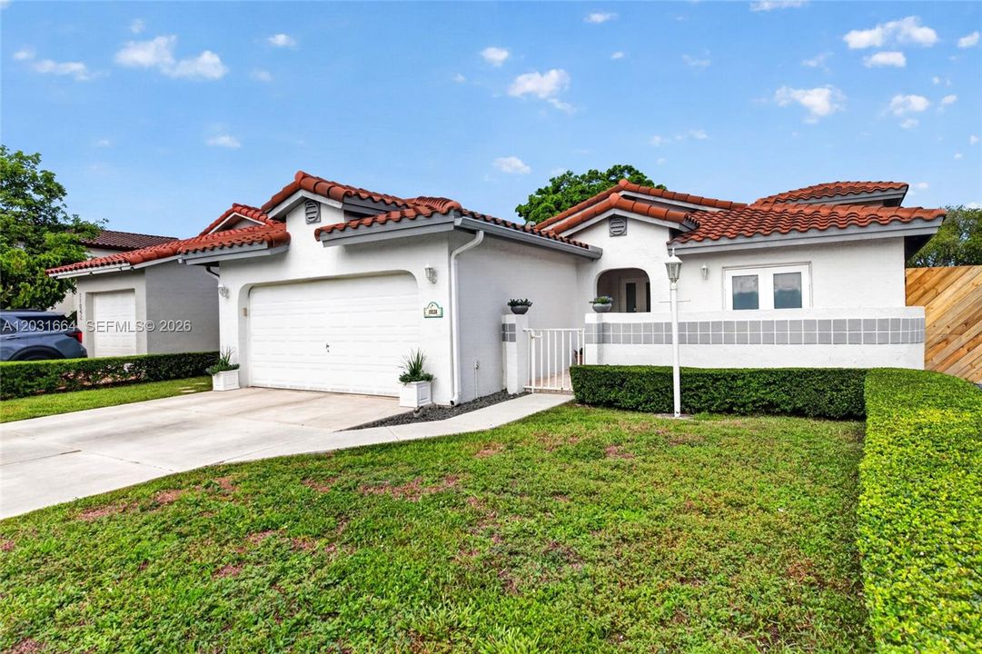 For Sale: $625,000 (3 beds, 2 baths, 1737 Square Feet)