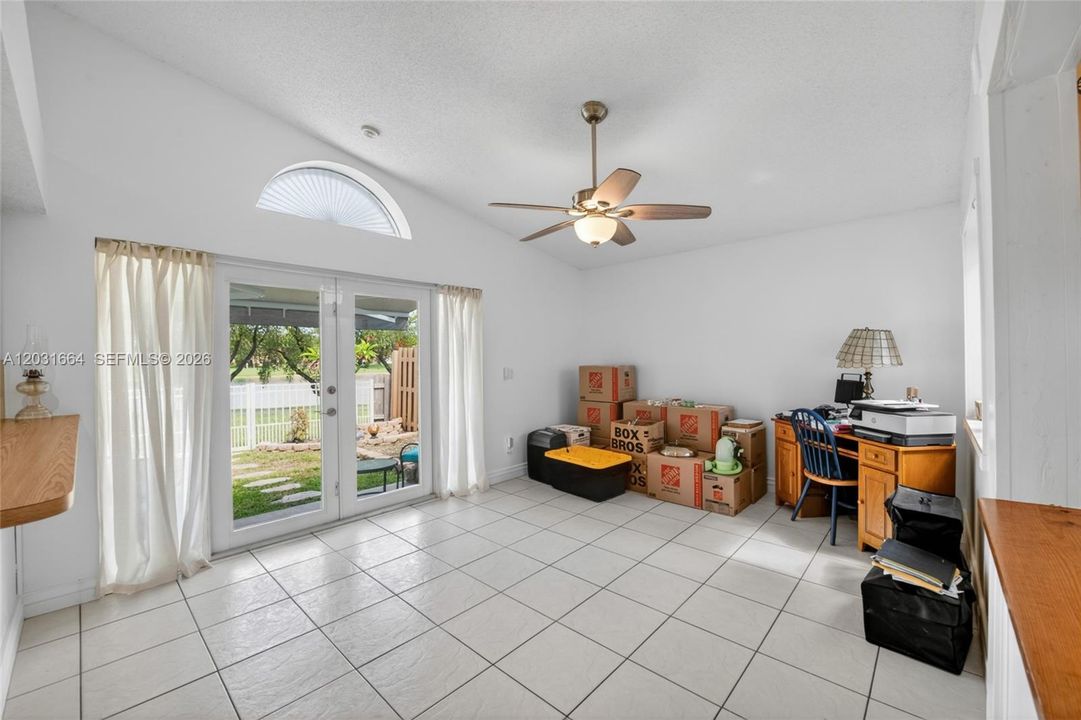 For Sale: $625,000 (3 beds, 2 baths, 1737 Square Feet)