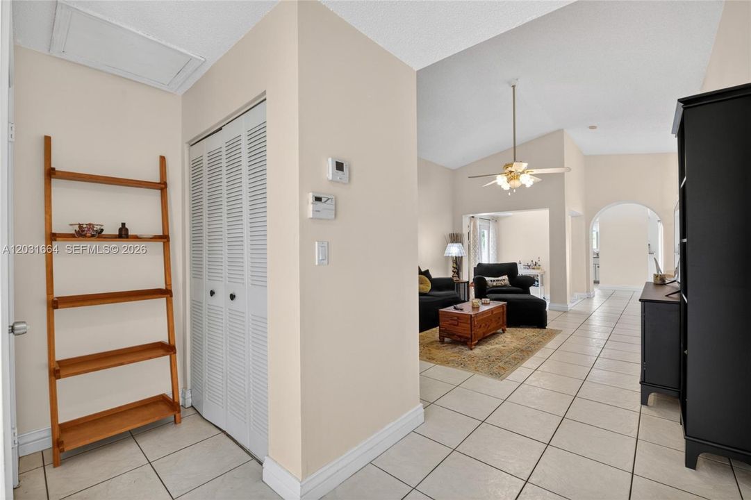 For Sale: $625,000 (3 beds, 2 baths, 1737 Square Feet)