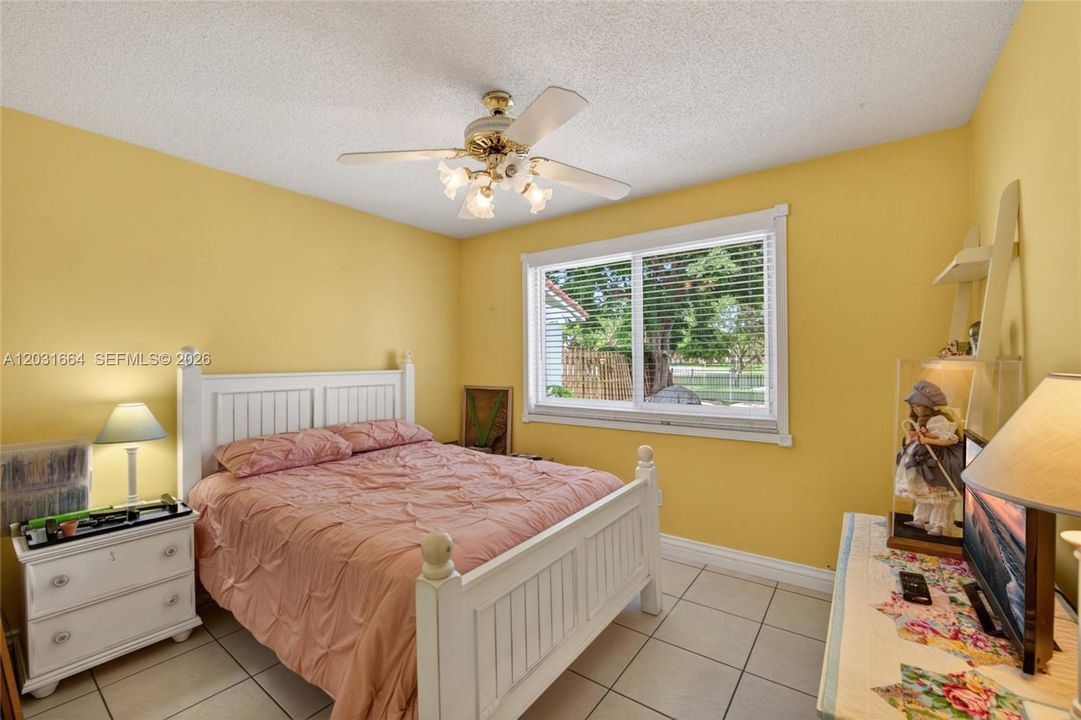 For Sale: $625,000 (3 beds, 2 baths, 1737 Square Feet)
