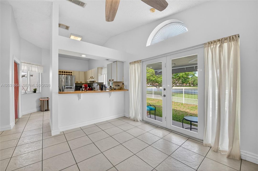 For Sale: $625,000 (3 beds, 2 baths, 1737 Square Feet)