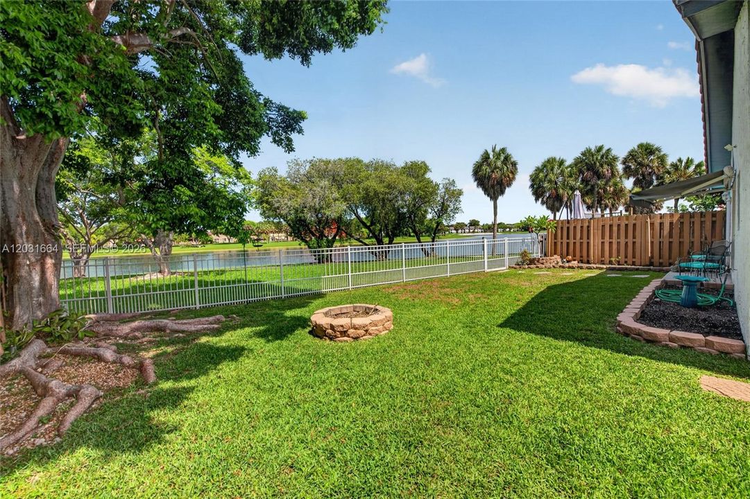 For Sale: $625,000 (3 beds, 2 baths, 1737 Square Feet)