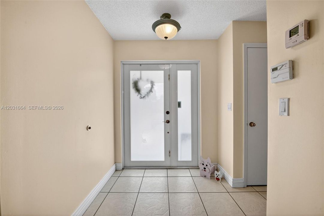 For Sale: $625,000 (3 beds, 2 baths, 1737 Square Feet)