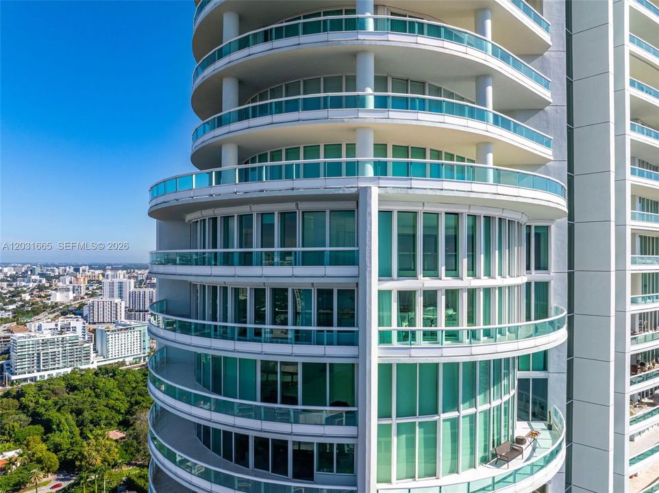 Aerial view of highest 41st & 42nd floor Townhouse #4102 East & West Balconies