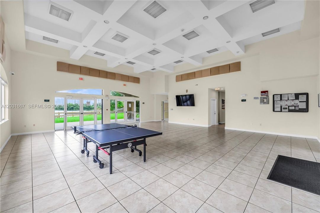 For Sale: $565,000 (3 beds, 2 baths, 1547 Square Feet)