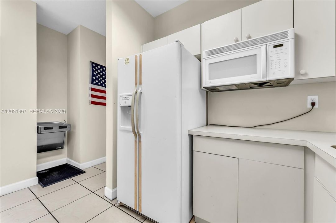 For Sale: $565,000 (3 beds, 2 baths, 1547 Square Feet)