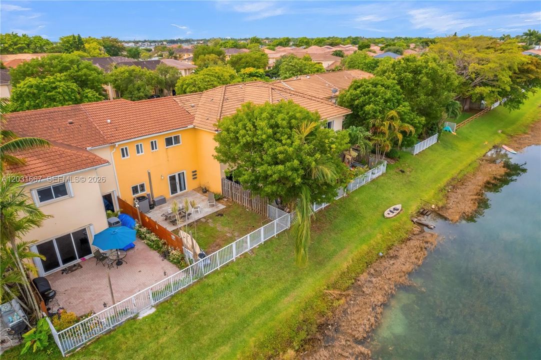 For Sale: $565,000 (3 beds, 2 baths, 1547 Square Feet)