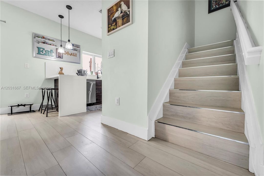 For Sale: $565,000 (3 beds, 2 baths, 1547 Square Feet)