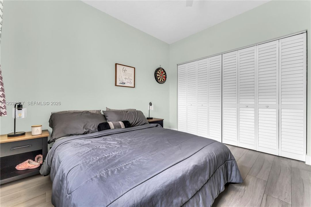 For Sale: $565,000 (3 beds, 2 baths, 1547 Square Feet)