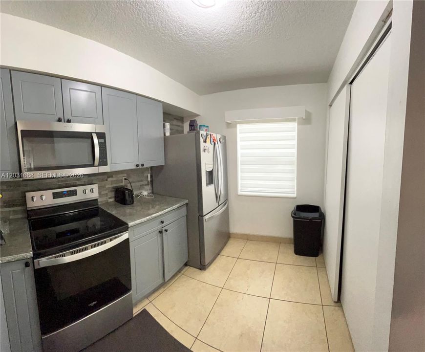 For Sale: $560,000 (4 beds, 2 baths, 1702 Square Feet)