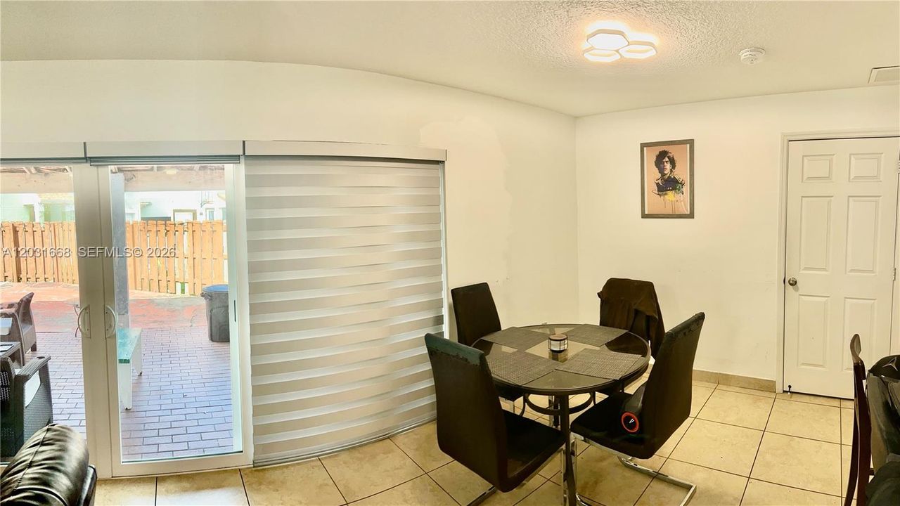 For Sale: $560,000 (4 beds, 2 baths, 1702 Square Feet)