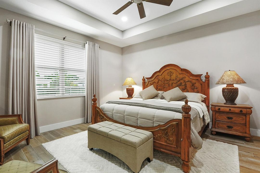 27 Bedroom 05