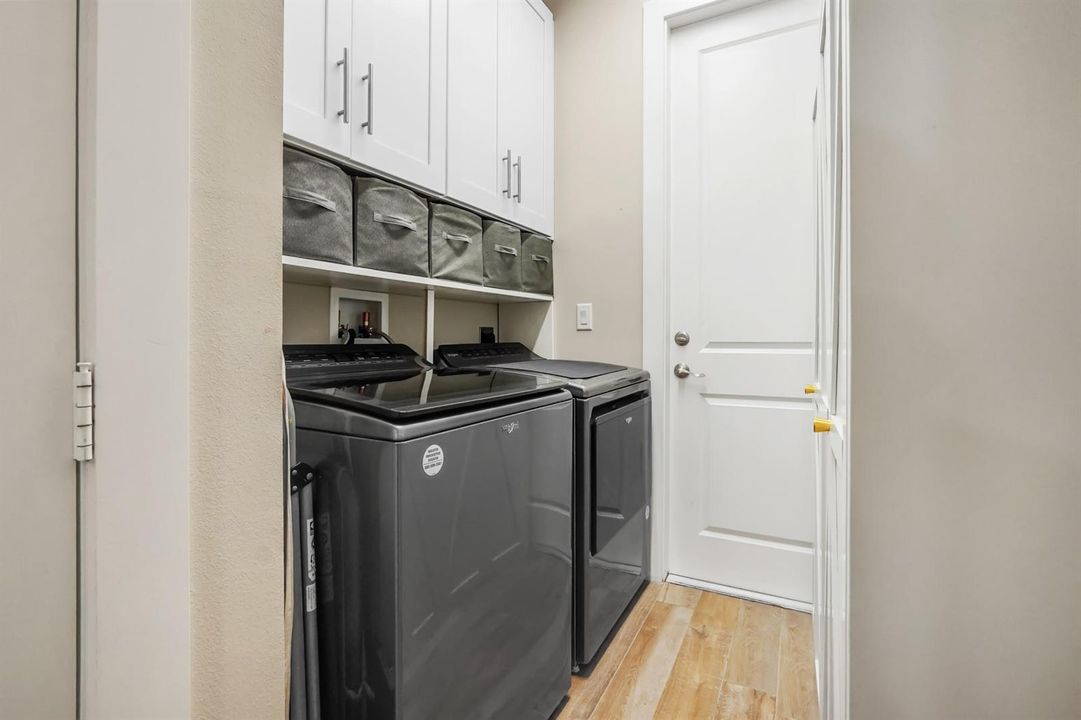 18 Laundry room 01