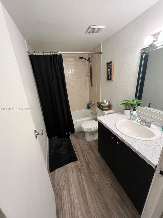 En Venta: $180,000 (2 camas, 2 baños, 1210 Pies cuadrados)