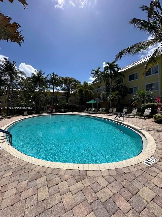 For Rent: $2,000 (1 beds, 1 baths, 625 Square Feet)