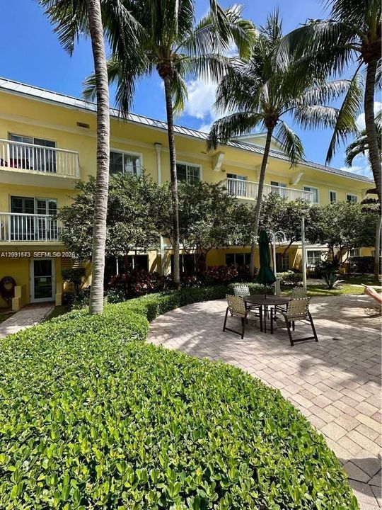 For Rent: $2,000 (1 beds, 1 baths, 625 Square Feet)