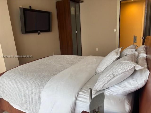 For Rent: $10,000 (3 beds, 3 baths, 2400 Square Feet)
