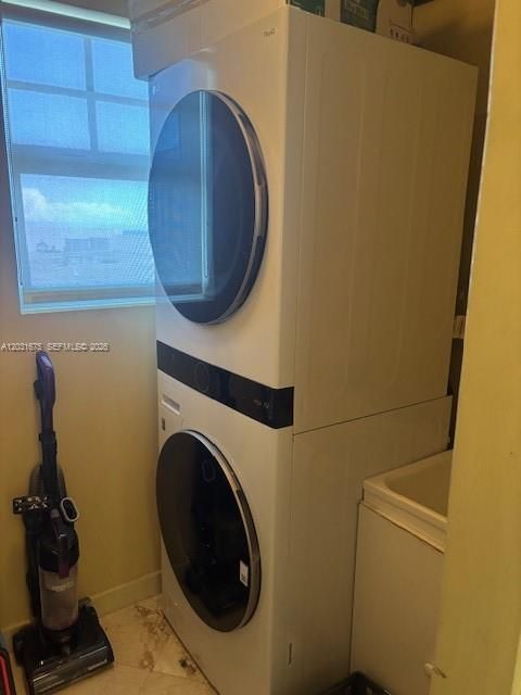 For Rent: $10,000 (3 beds, 3 baths, 2400 Square Feet)