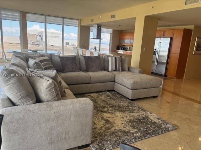 For Rent: $10,000 (3 beds, 3 baths, 2400 Square Feet)