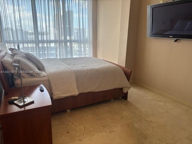 For Rent: $10,000 (3 beds, 3 baths, 2400 Square Feet)