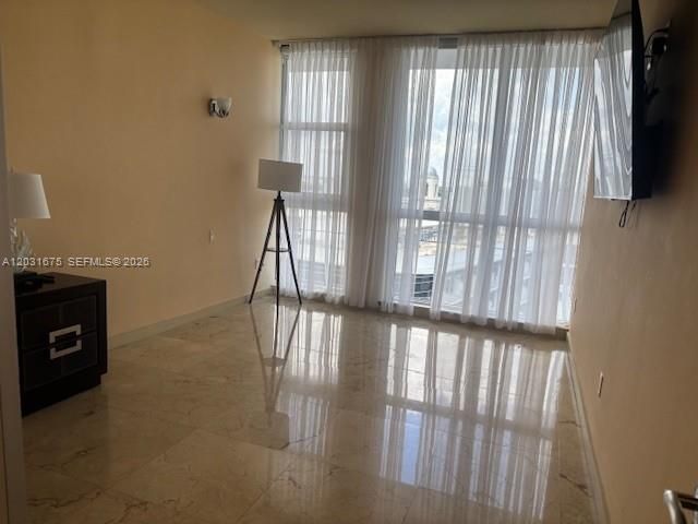 For Rent: $10,000 (3 beds, 3 baths, 2400 Square Feet)