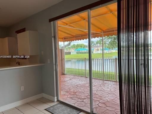 En Renta: $3,100 (4 camas, 3 baños, 1423 Pies cuadrados)