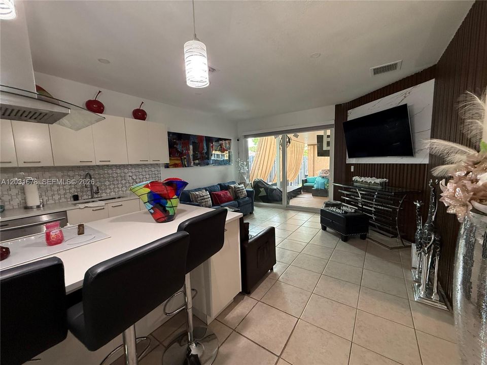 For Sale: $450,000 (3 beds, 2 baths, 1567 Square Feet)