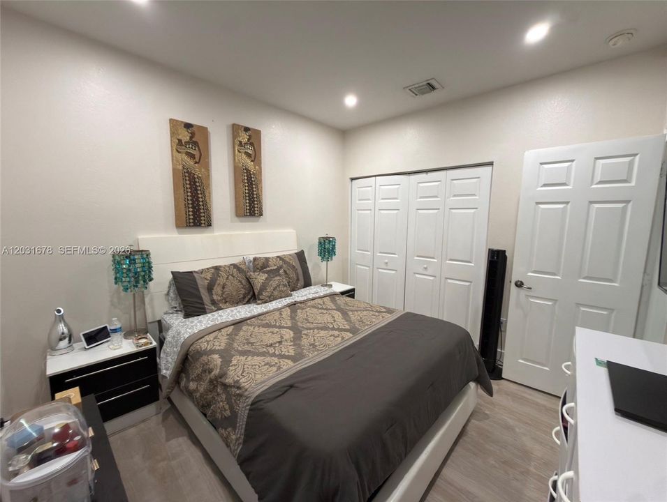 For Sale: $450,000 (3 beds, 2 baths, 1567 Square Feet)