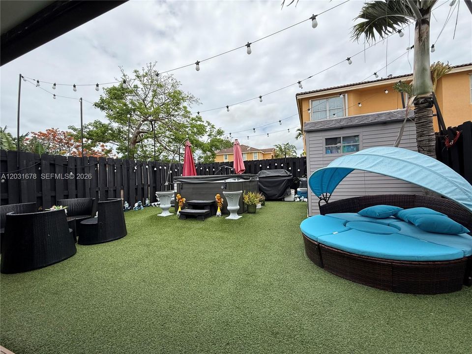 For Sale: $450,000 (3 beds, 2 baths, 1567 Square Feet)