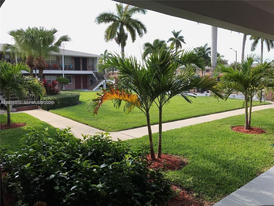For Sale: $189,000 (1 beds, 1 baths, 575 Square Feet)