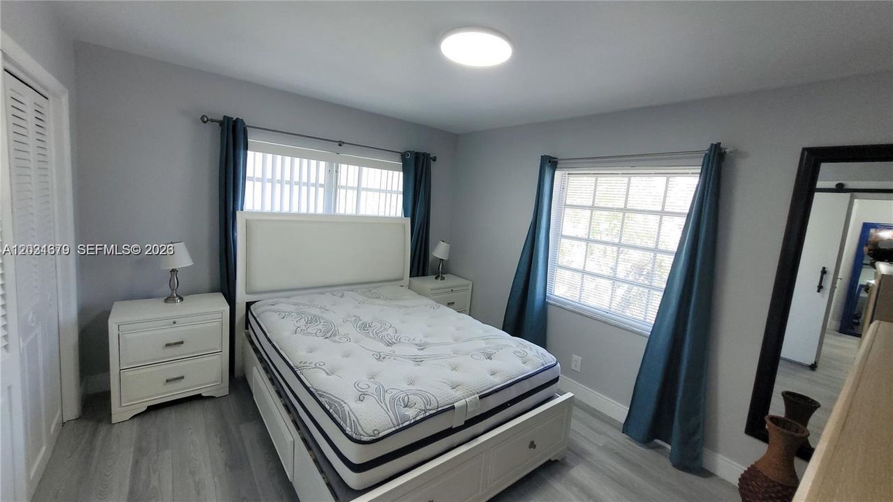 For Sale: $189,000 (1 beds, 1 baths, 575 Square Feet)