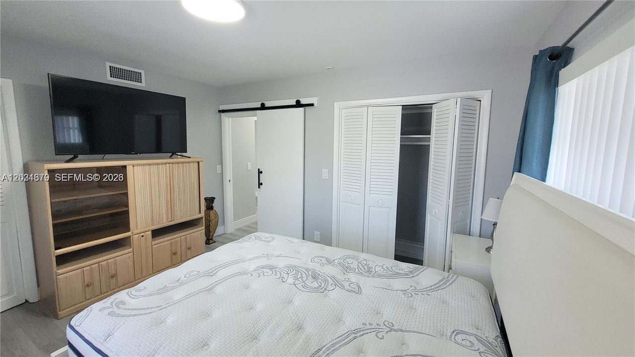 For Sale: $189,000 (1 beds, 1 baths, 575 Square Feet)