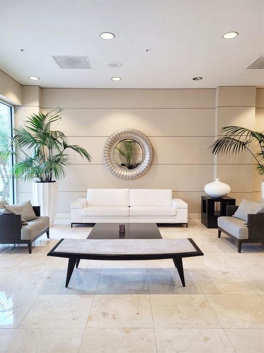 For Sale: $399,900 (1 beds, 1 baths, 1005 Square Feet)