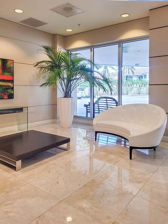 For Sale: $399,900 (1 beds, 1 baths, 1005 Square Feet)