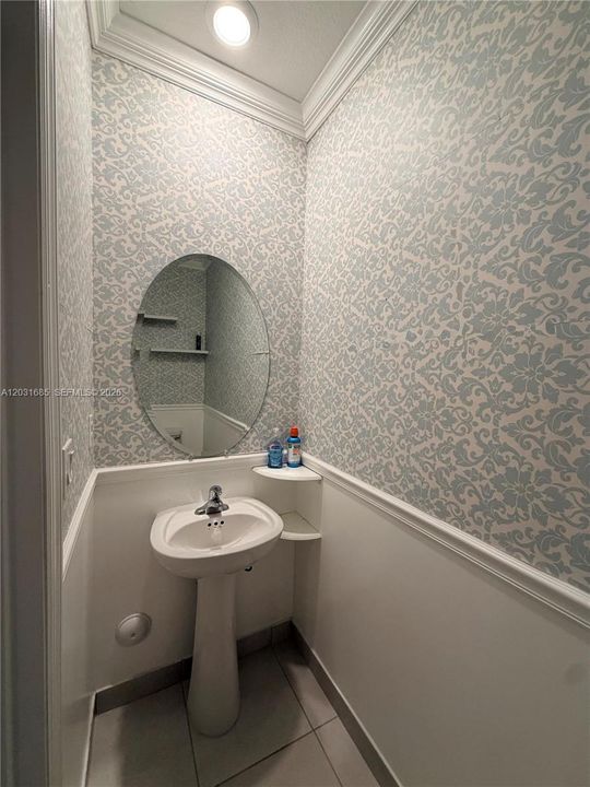 For Rent: $3,500 (3 beds, 2 baths, 1646 Square Feet)