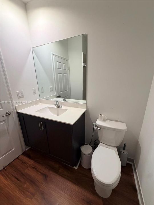For Rent: $3,500 (3 beds, 2 baths, 1646 Square Feet)