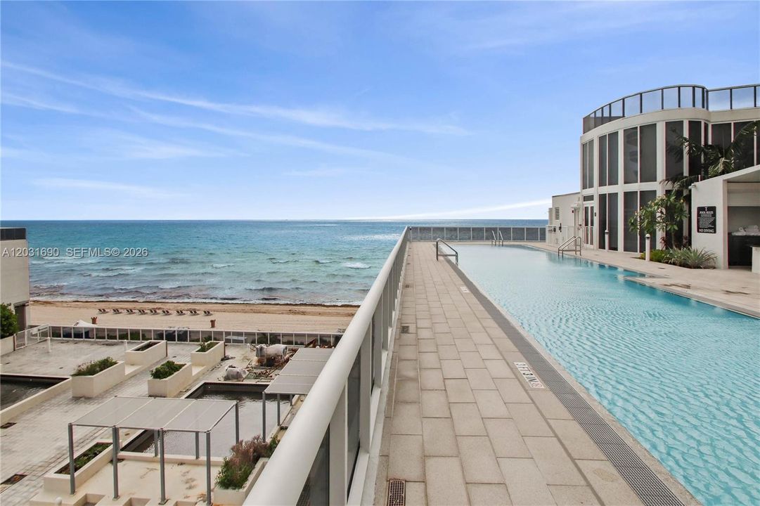 For Sale: $1,445,000 (2 beds, 2 baths, 1794 Square Feet)