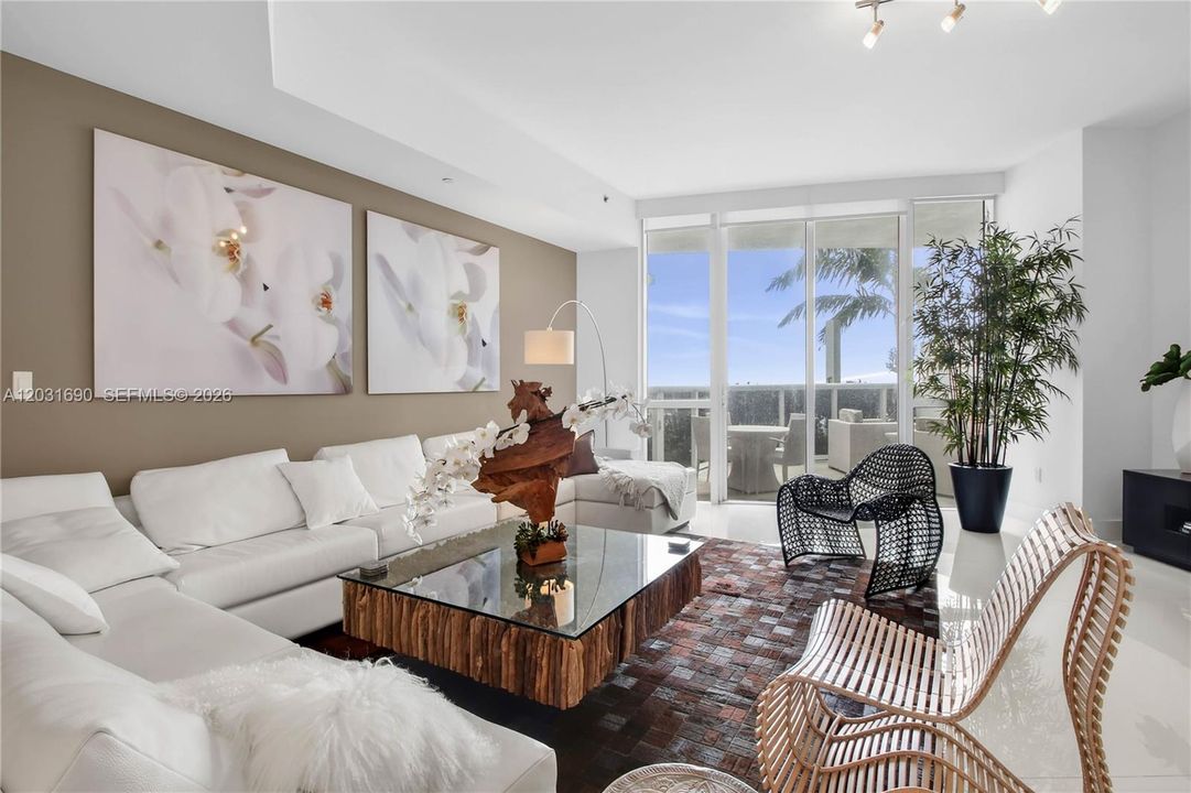 For Sale: $1,445,000 (2 beds, 2 baths, 1794 Square Feet)