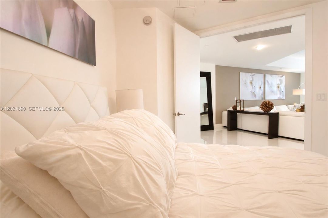 For Sale: $1,445,000 (2 beds, 2 baths, 1794 Square Feet)